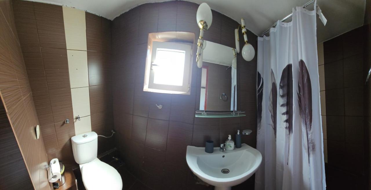 Airport Host Apartment คลูจ-นาโปกา ภายนอก รูปภาพ